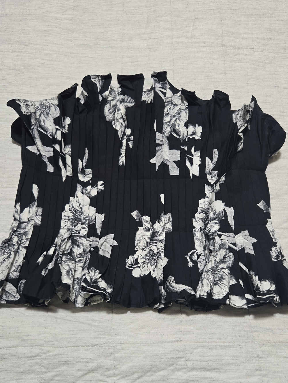 White House Black Market Black & White Floral Pleated Bustier